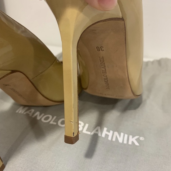 Manolo classic nude patent pump sz 36